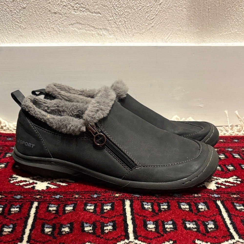 Sporty Gray Women's Moccasins